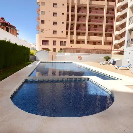Apartment Apartamento Turis 5 *